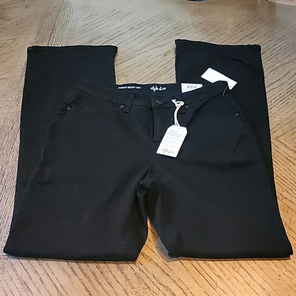 Black curvy boot cut jeans size 6 NWT Style & Co Power Sculpt